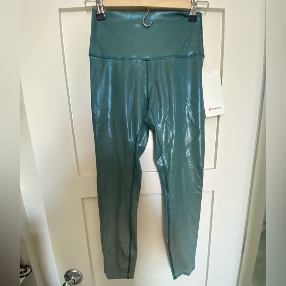 Lululemon Teal Wunder Under Foil Leggings. Size 6.  Never worn.  With tags.